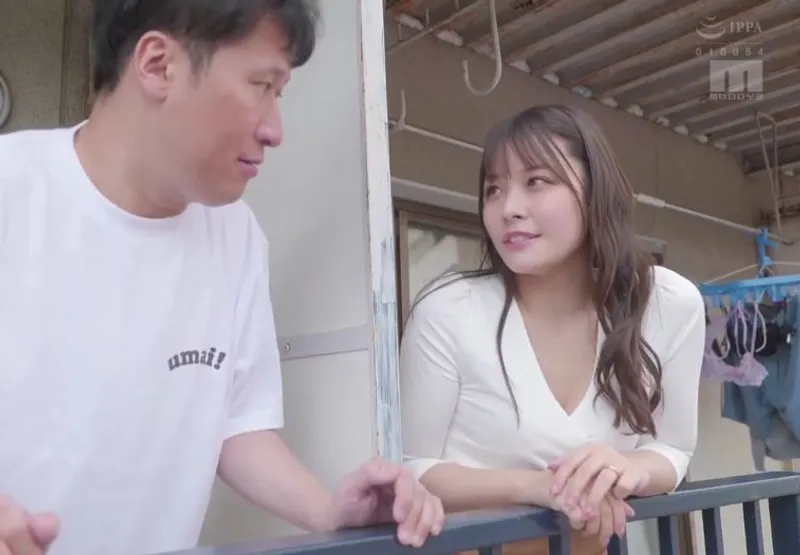 Anh trai trúng số và cô nàng nhà bên bị người chồng bỏ bê đang gửi tín hiệu cầu “chịch”